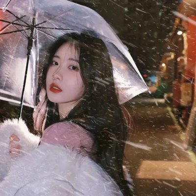 地铁女孩